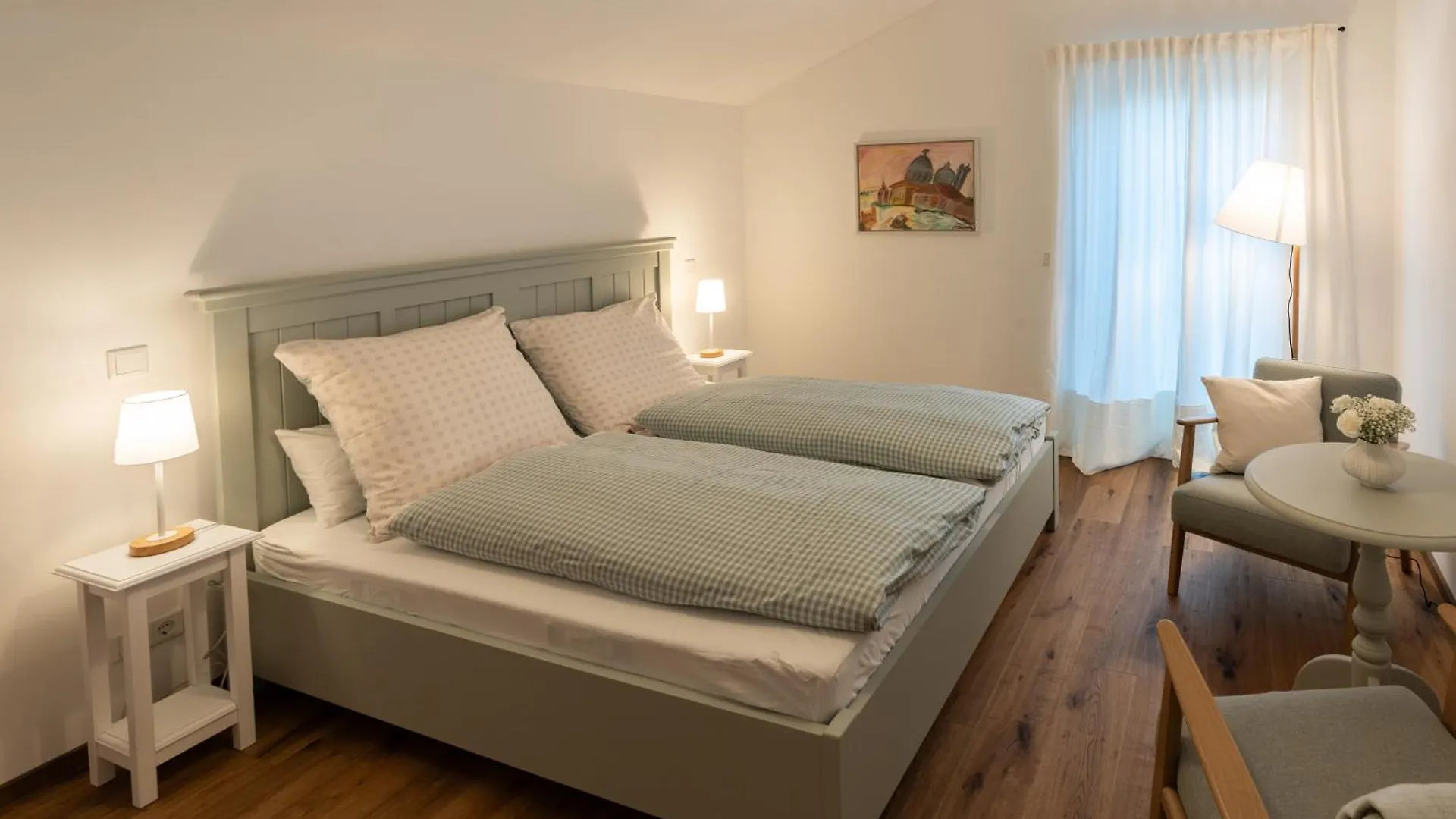 Apartment Ferienwohnungen Aying
